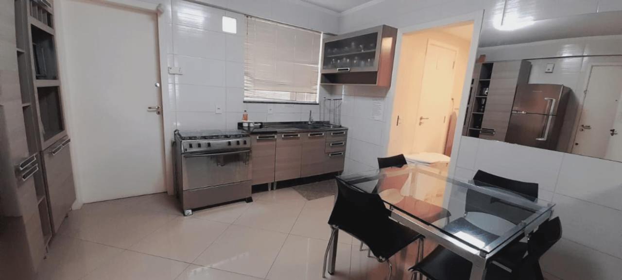 Lindo Apartamento No Coracao Da Cidade - Apartamento Inteiro Ou Seja Nao E Compartilhado Com Outras Pessoas - Perto De Tudo - 2 Quartos - Ar Condicionado - Churrasqueira - Cozinha Completa - 120 Metros Quadrados Ao Todo - Quartos Com 12 Metros Quadra ウニアン・ダ・ビトリア エクステリア 写真